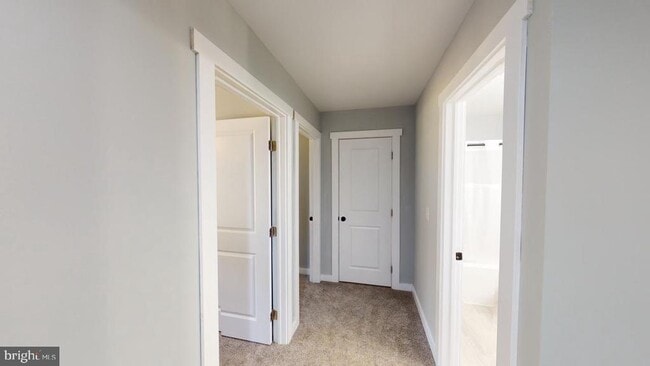 Building Photo - 446 W Gravel Ln
