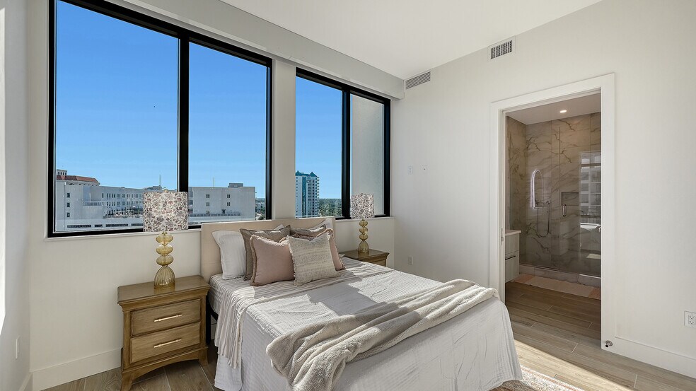 Staged Master Bdrm - 33 S Palm Ave