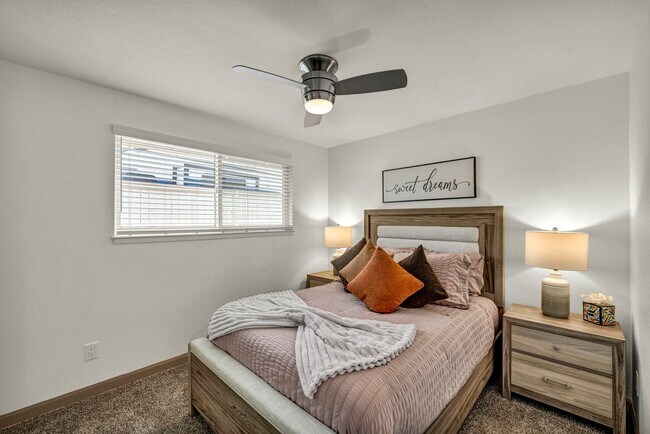Building Photo - FULLY FURNISHED MOUNTAIN VIEW RETREAT with HOT TUB, RV PARKING & NO HOA