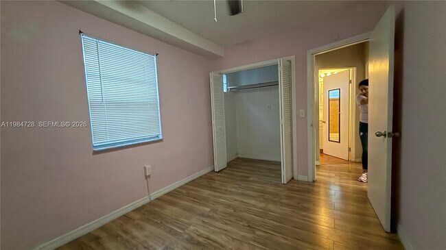 Building Photo - 225 N K St