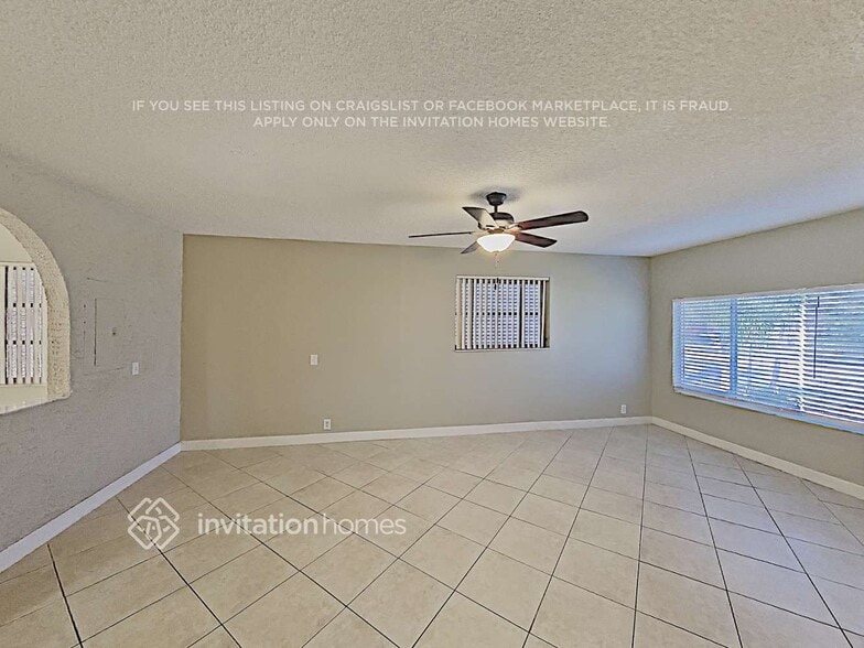 Building Photo - 3350 SW 1st Ct