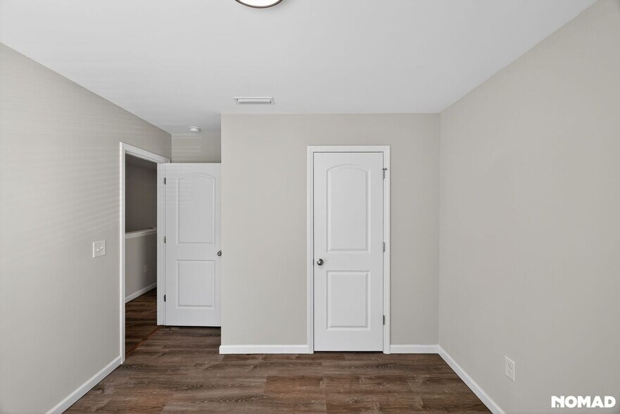 Building Photo - 2321 Autumn Mist Dr