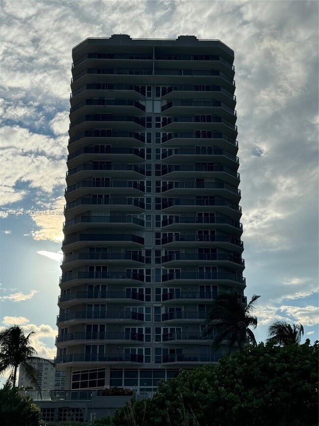 Building Photo - 6767 Collins Ave