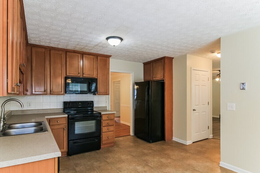 Building Photo - 22 Windcrest Terrace