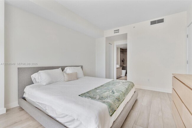 Building Photo - 4250 Biscayne Blvd