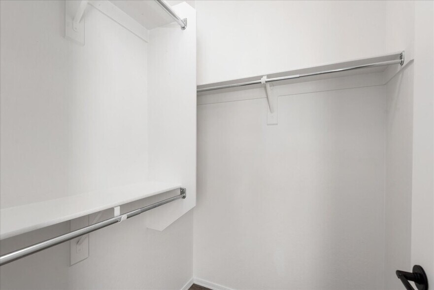 Building Photo - 22419 N San Ramon Ct