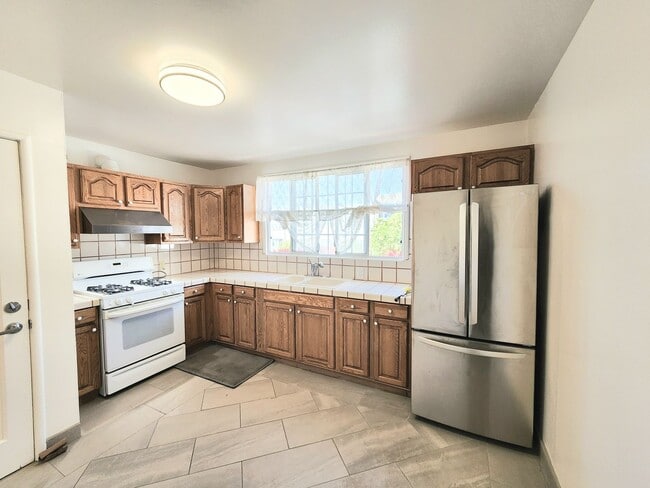 Building Photo - Lovely home in Daly City