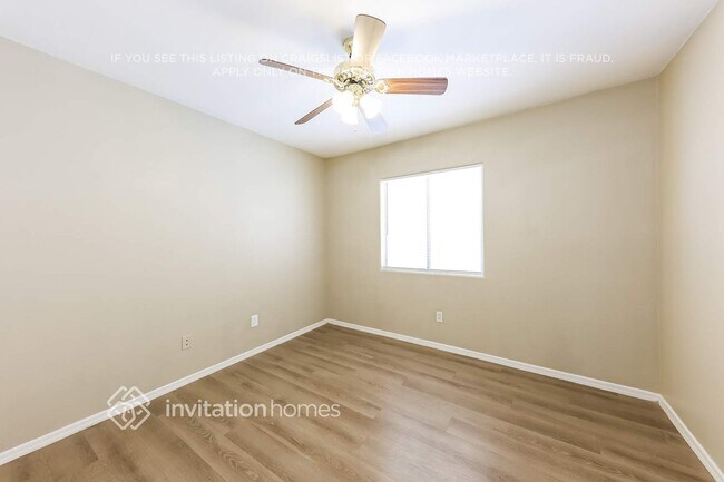 Building Photo - 5433 W Grove St