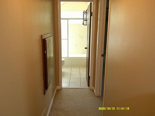 Building Photo - 725 Devonshire Ct