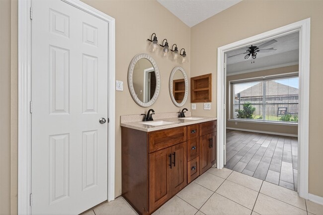 Building Photo - 20827 Rose Crossing Ln