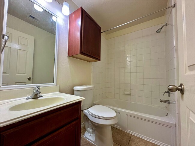 Building Photo - 7271 Caracara Dr