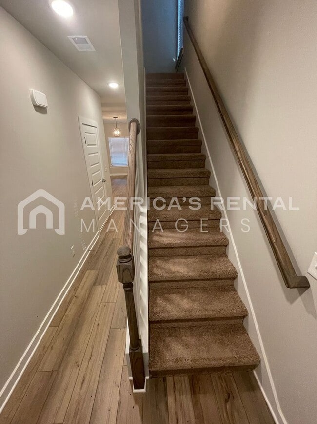 Building Photo - Home for Rent in Weaver, AL!!! Available to View Now!!!