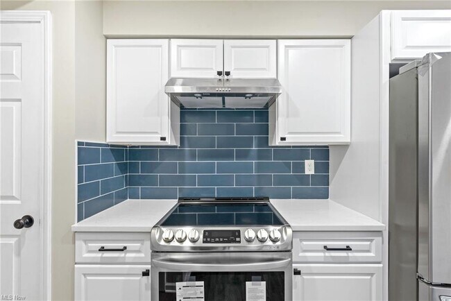 Building Photo - 22300 River Walk Ln