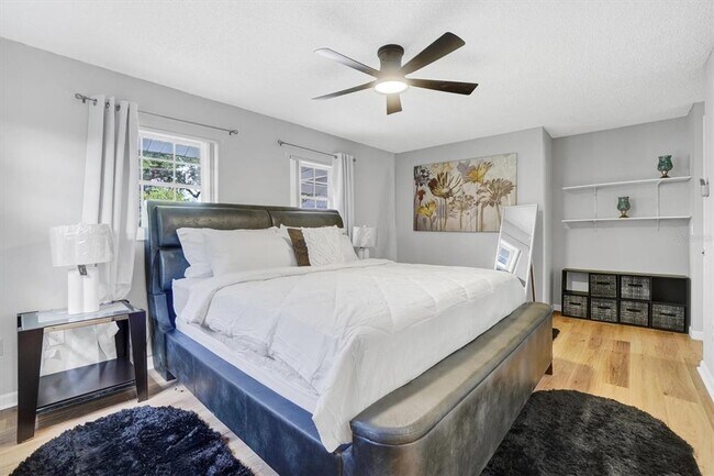 Building Photo - 216 N Griffin Dr