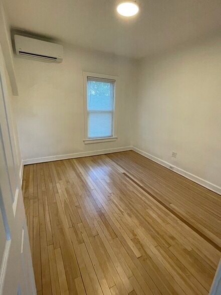 Bedroom 1 - 83 Mayfield St