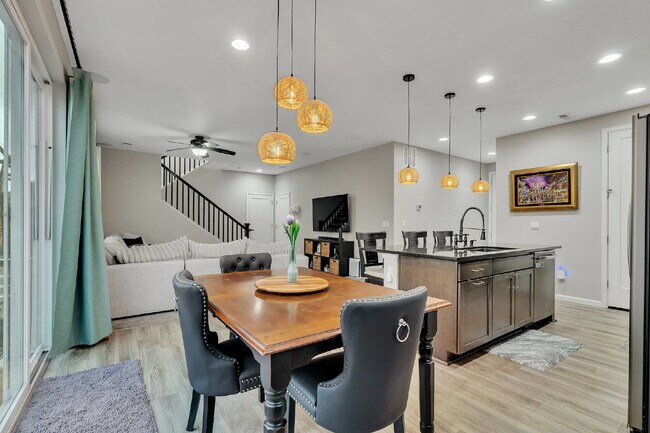 Building Photo - Newer Build 3 Bedroom Home In a Beautiful Neighborhood!
