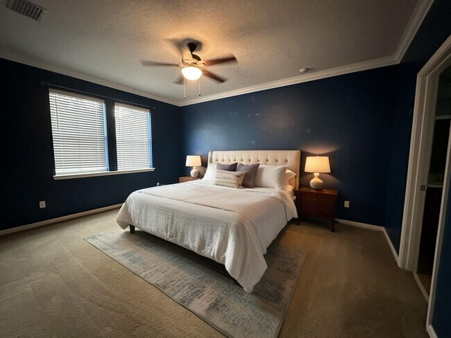 Building Photo - Adorable Home in Prime Location!