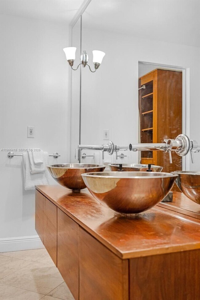 Building Photo - 5781 Biscayne Blvd