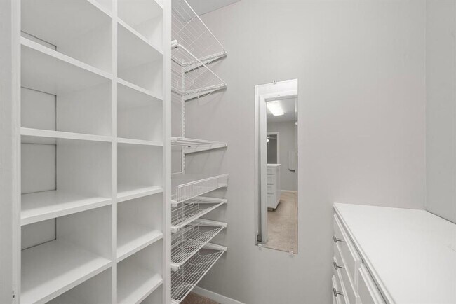 Building Photo - 10139 Knoboak Dr