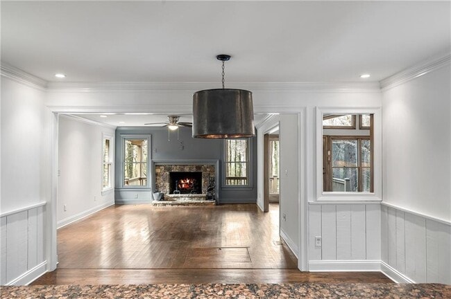 Building Photo - 2468 Ridgeway Dr