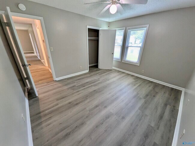 Building Photo - 14012 Hurstland Dr SW