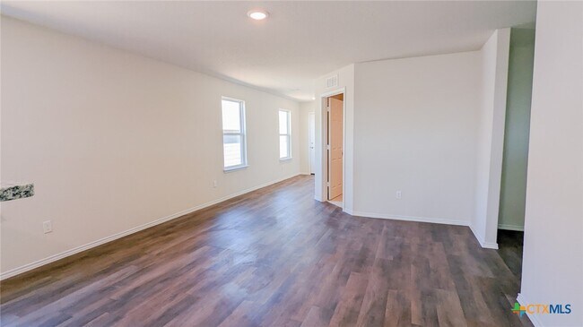 Building Photo - 521 Autumn Blaze