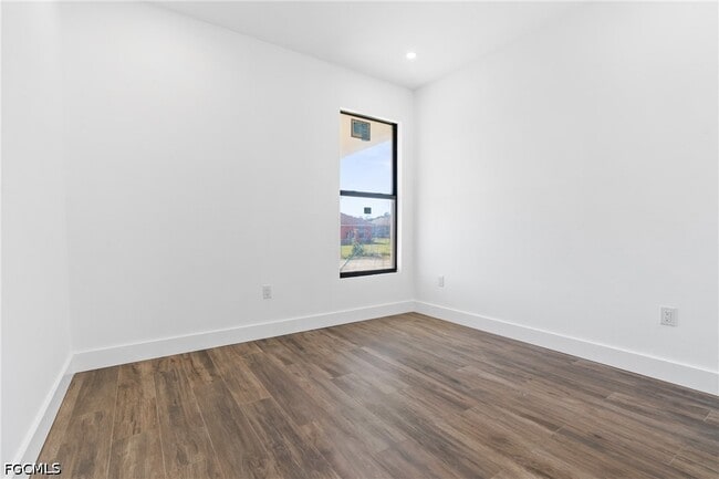 Building Photo - 2803 44th St SW