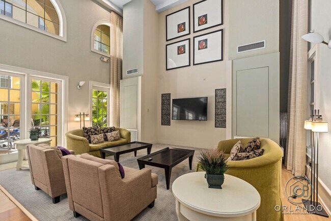 Building Photo - 1/1 Condo with wood burning fireplace
