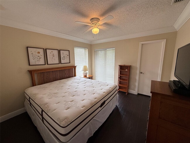 Building Photo - 22861 Ironwedge Dr