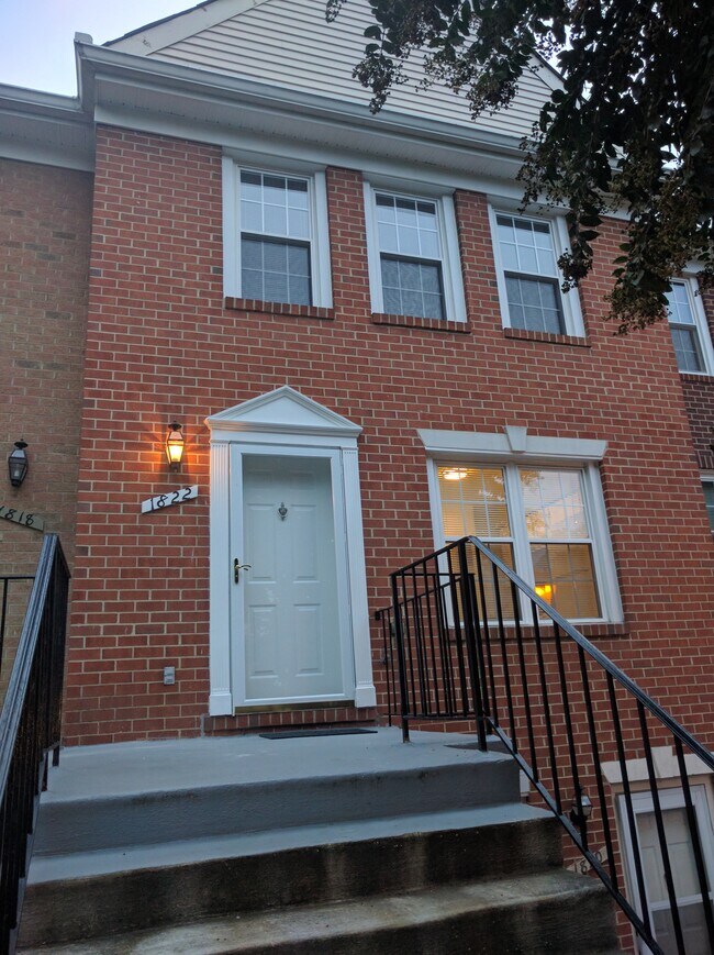 Building Photo - 1822 Bronzegate Boulevard