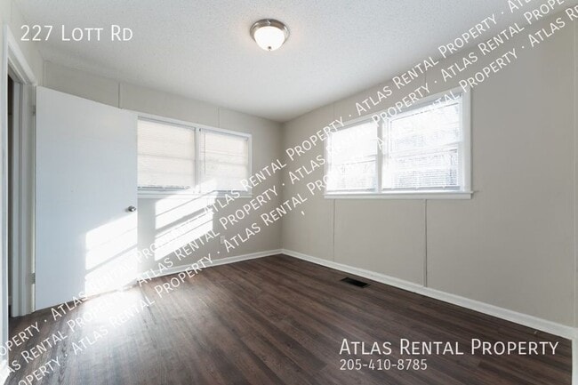 Building Photo - 227 Lott Rd