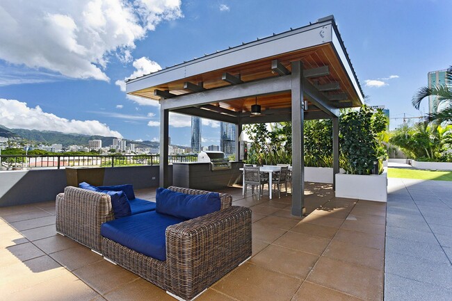 Building Photo - Convenient Honolulu Living! Pacifica #2402