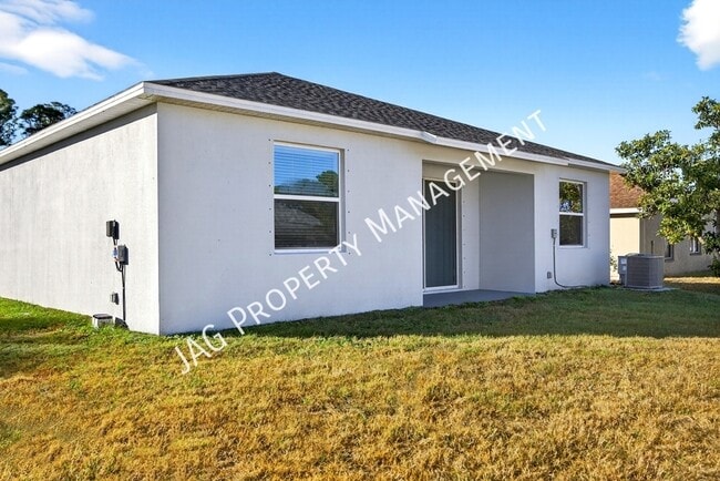 Building Photo - 813 Clifton Rd SE