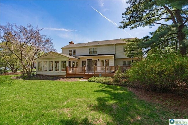 Building Photo - 2962 Fairfield Dr N
