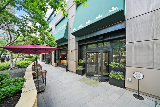 Building Photo - 405 N Wabash Ave