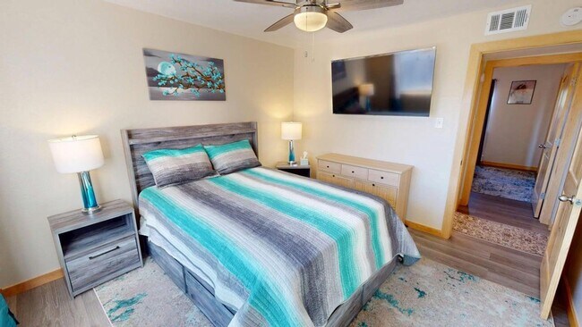 Building Photo - Vista Del Sur