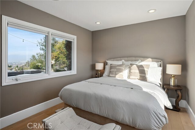 Building Photo - 3642 Alta Mesa Dr