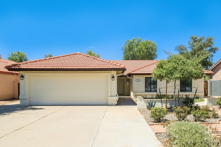 Primary Photo - 21406 E Creosote Ln