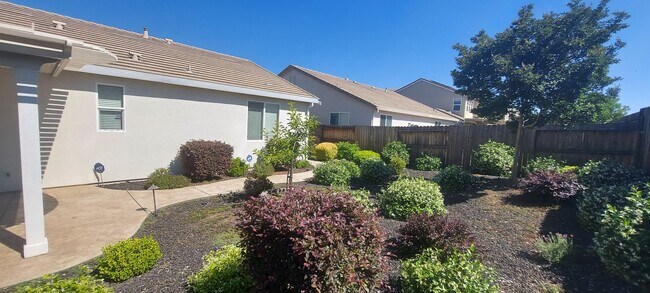 Building Photo - West Park -3 Bedroom, 2 Bath,  Single Stor...