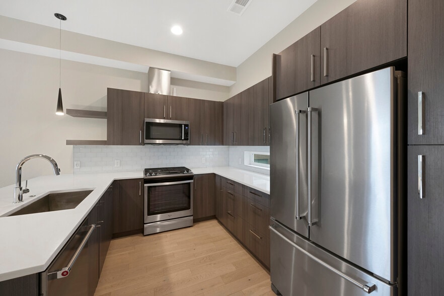Building Photo - 3048 Wilson Ct