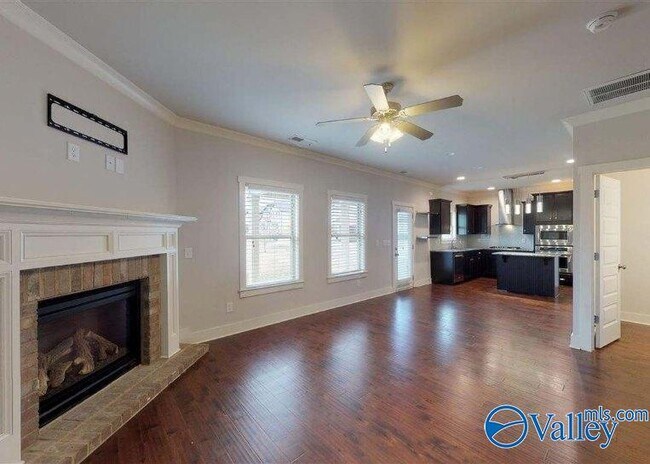 Building Photo - 7601 NW Ashor Dr