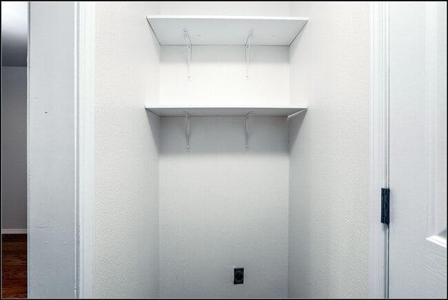 Building Photo - 5541 S Adonis Pl