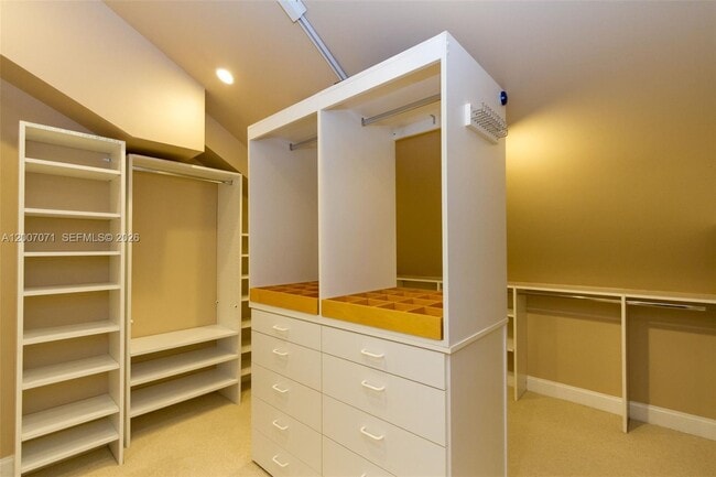 Building Photo - 888 Brickell Key Dr