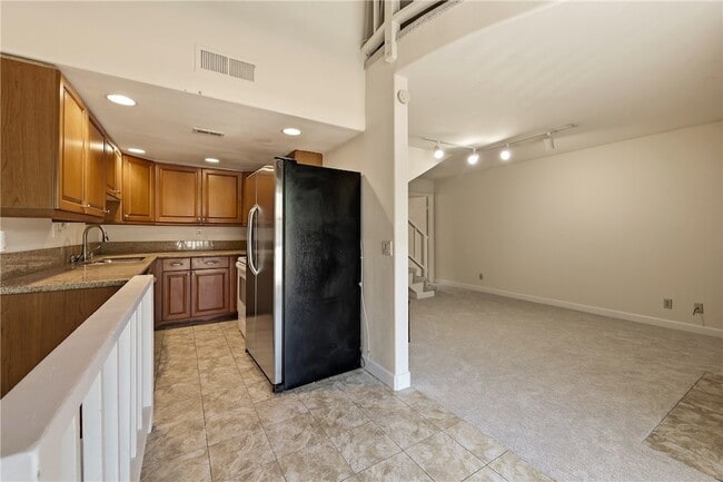 Building Photo - 23821 Hillhurst Dr