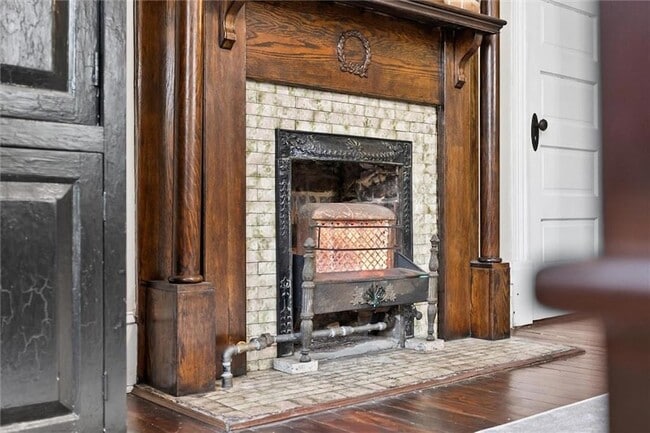 Building Photo - 867 Beecher St SW