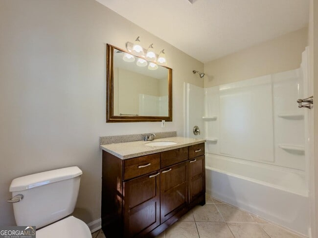 Building Photo - 518 Barbashela Cir