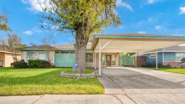 Building Photo - 8565 Ridgepoint Dr