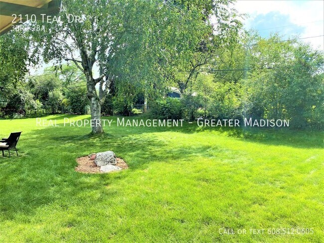 Building Photo - 2110 Teal Dr