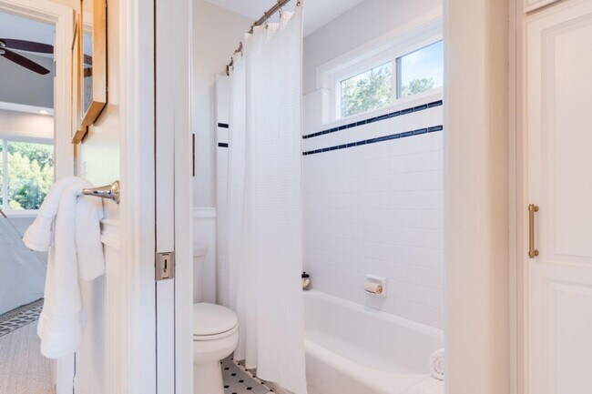 Building Photo - 5br/4ba Home - Luxury Country Living Minutes to Capitola & Soquel Village