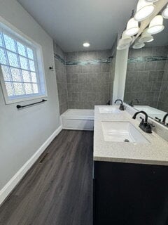 Building Photo - 3 Bedroom 2 Bath with Oversized Yard!